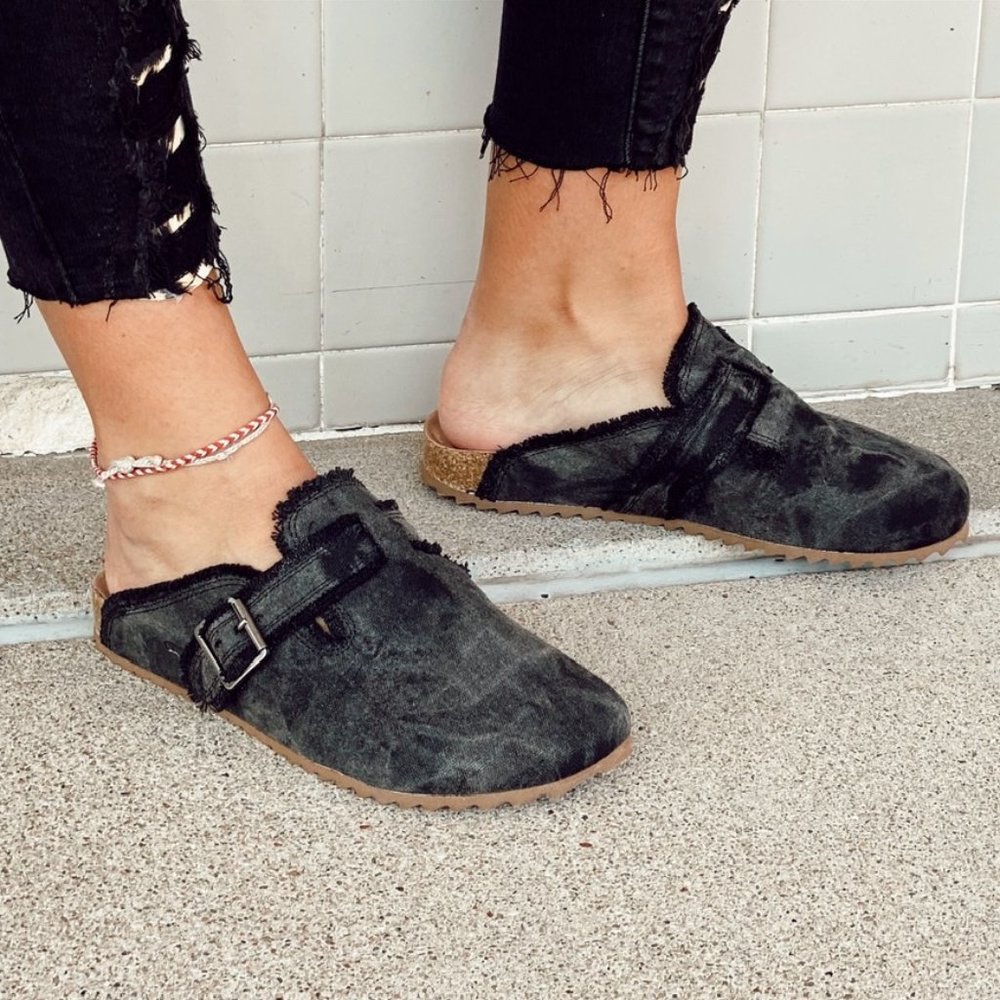 Very G Picnic Slip On Distresssed Canvas Mule Shoes